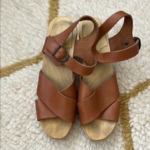 No.6 Coco Cross Front Clog on High Heel in Caramel